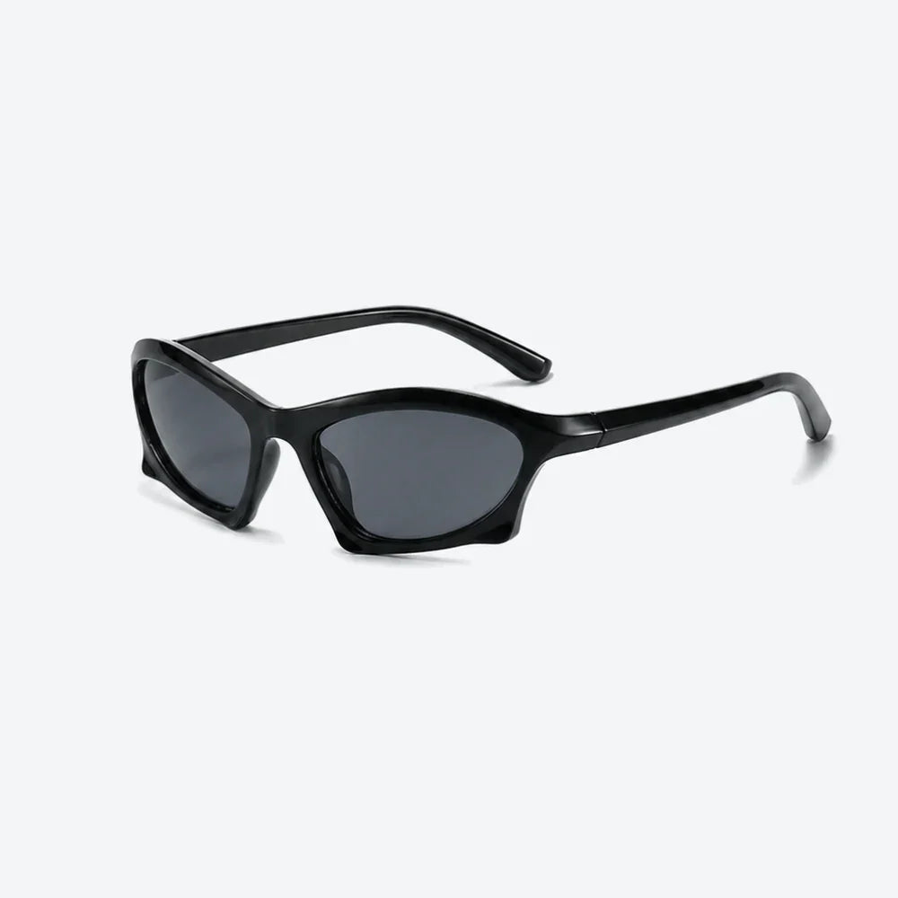 VYSER black cat-eye sunglasses with sleek frame and dark lenses, modern streetwear style.