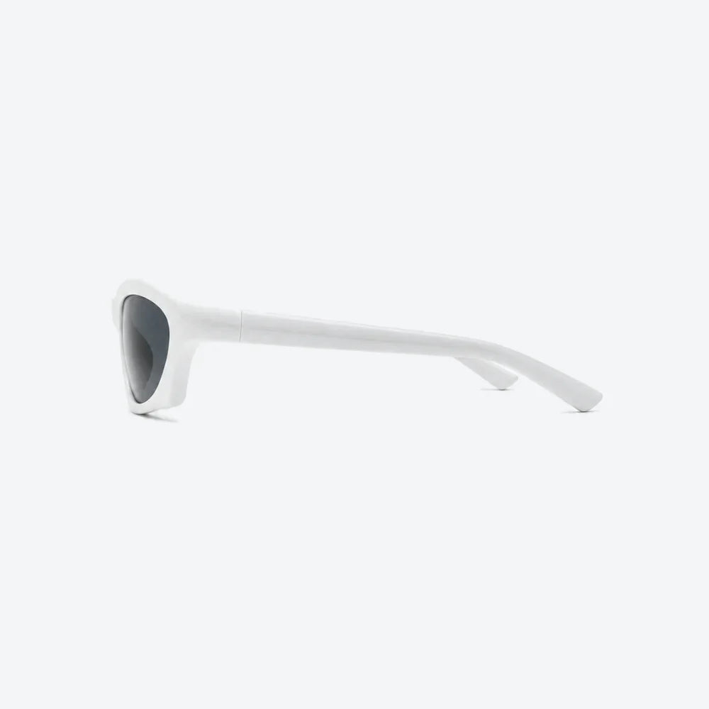 VYSER white minimalist sunglasses with sleek frame and dark lenses, modern streetwear style.