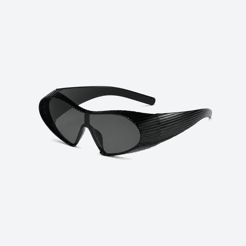VYSER Black sunglasses with a ribbed frame on a white background