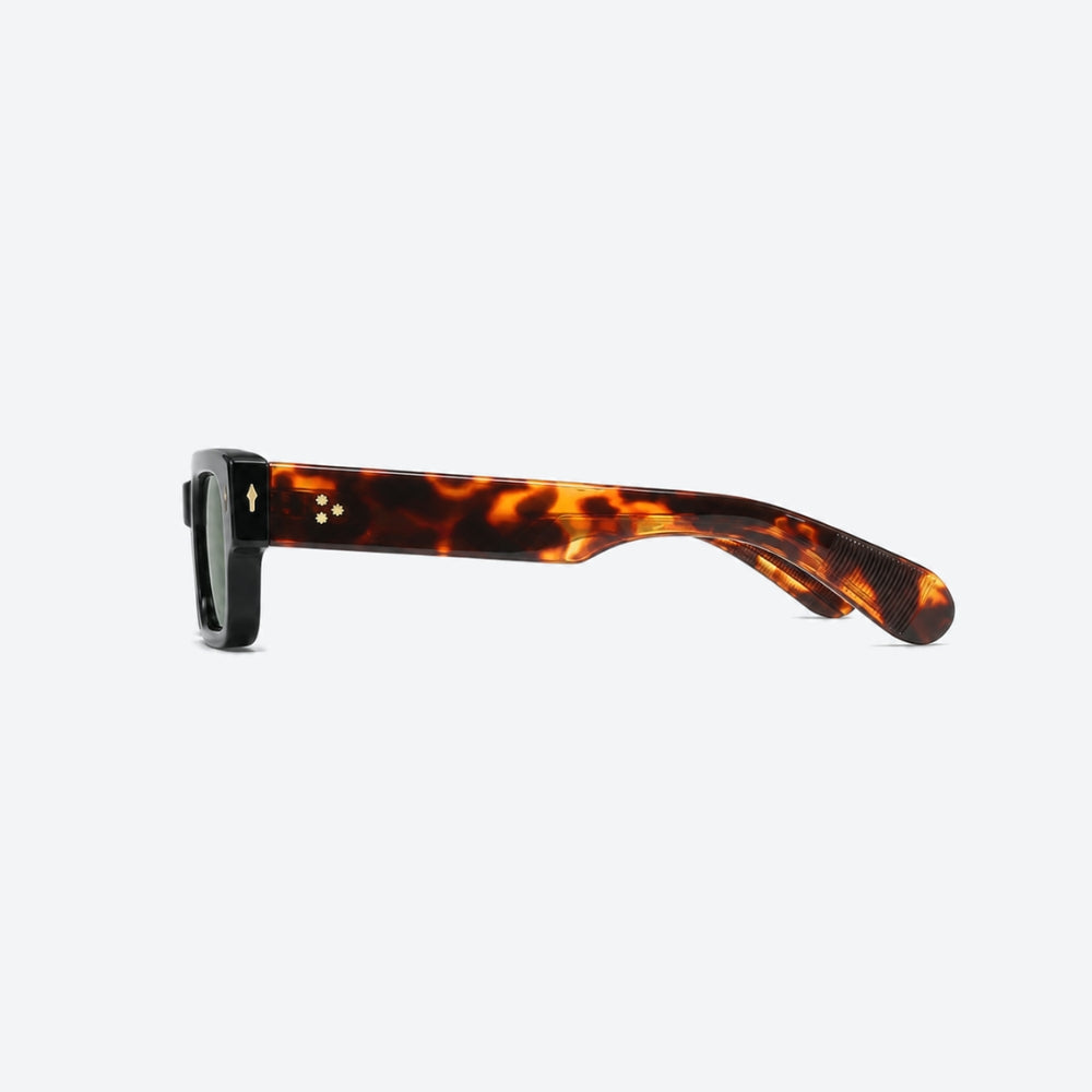 VYSER Sunglasses with tortoiseshell arms on a white background