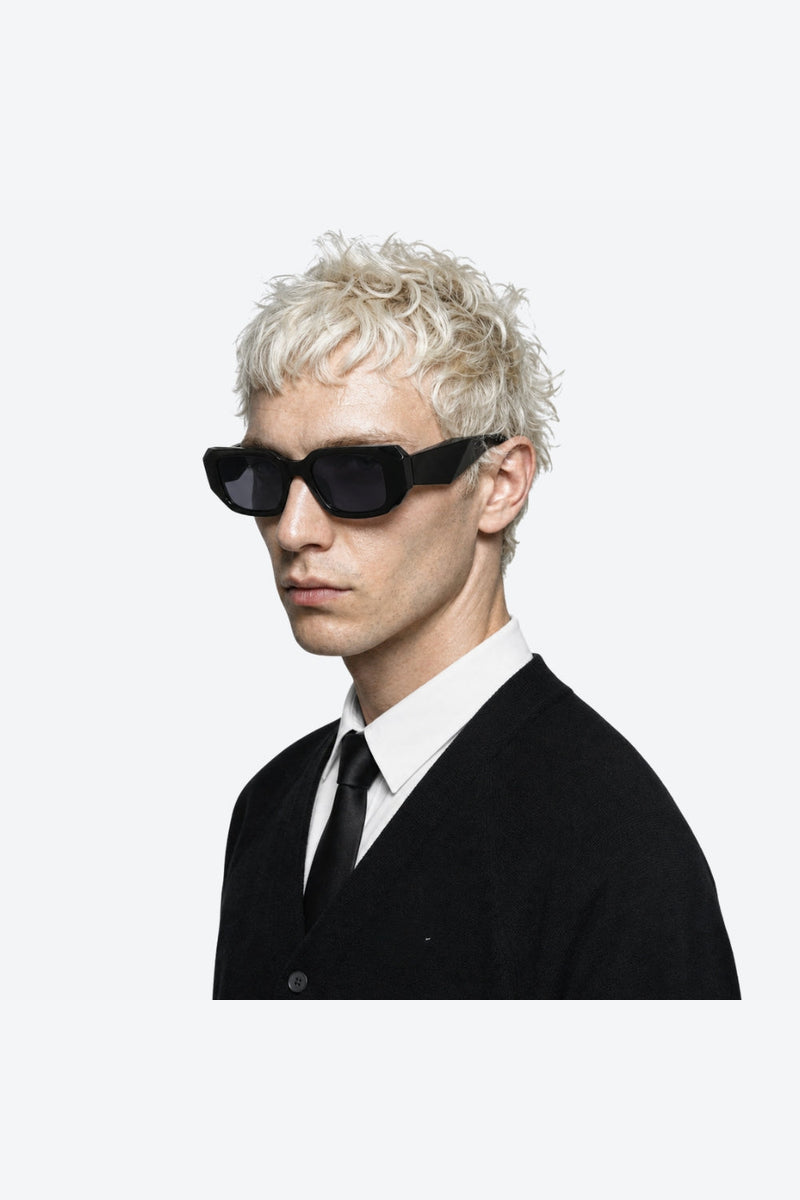 NOMAD - BLACK / BLACK