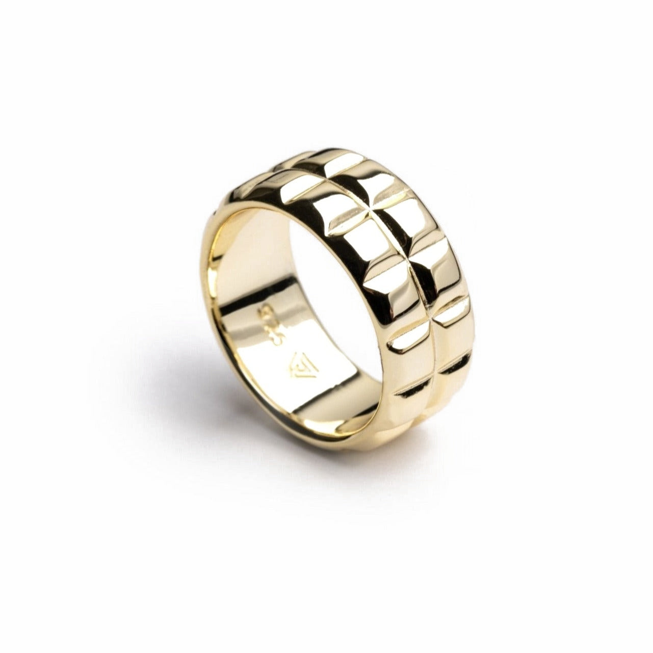 Thirtytwo Ring