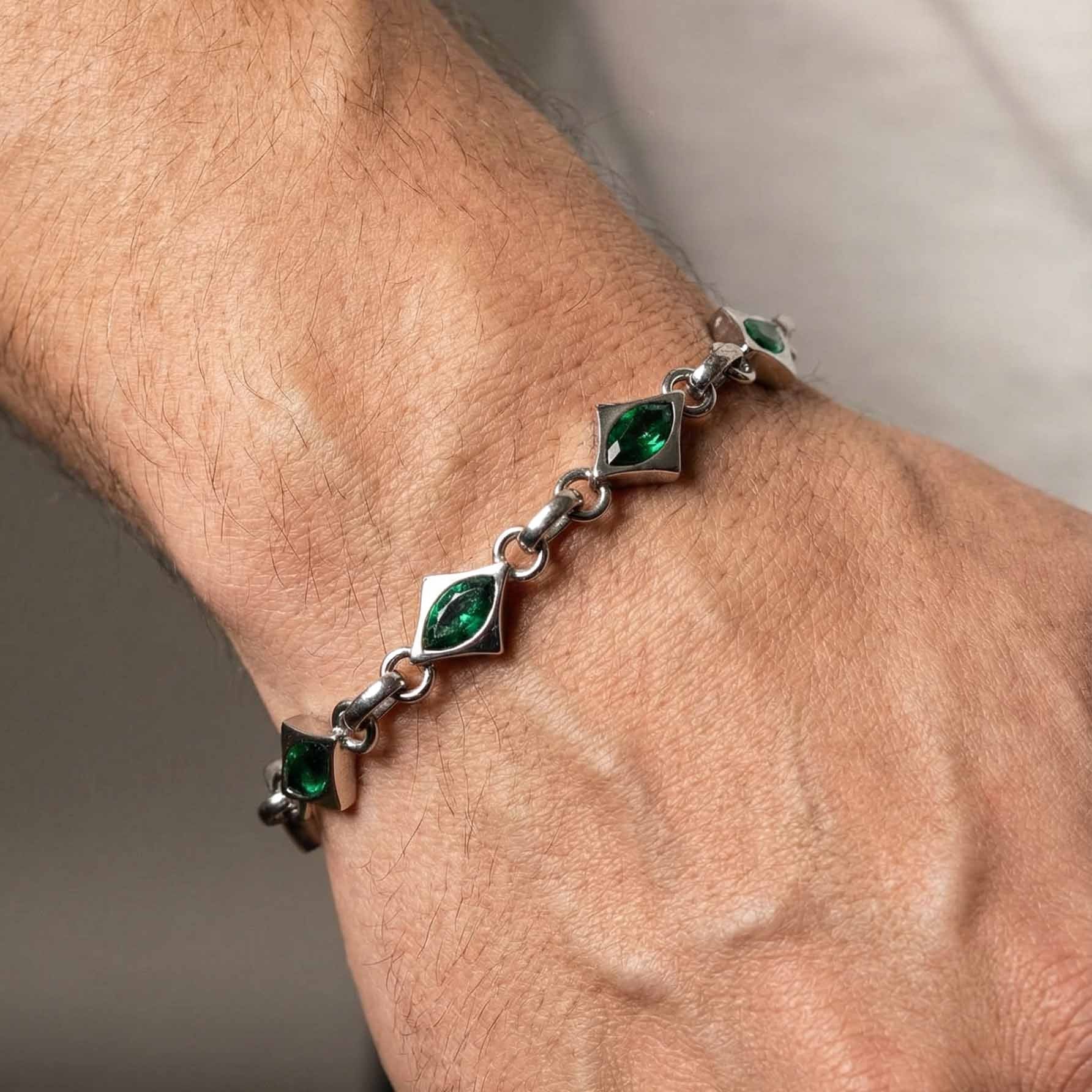 Lyra Armband