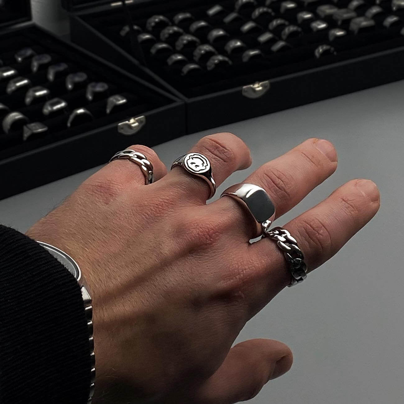 WARPED® Smiley Ring